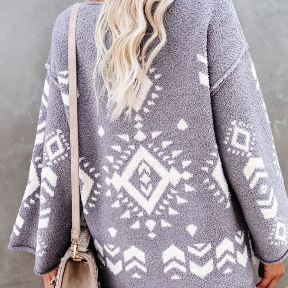 NWT Aztec Print Plush Cozy Chenille Sweater Long Sleeves Comfy - Picture 7 of 11